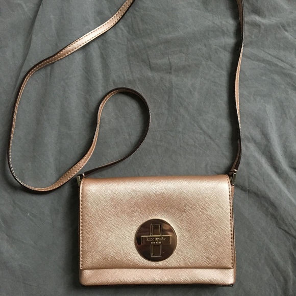 Kate Spade Rose Gold Mini Crossbody (never used) - Picture 1 of 4